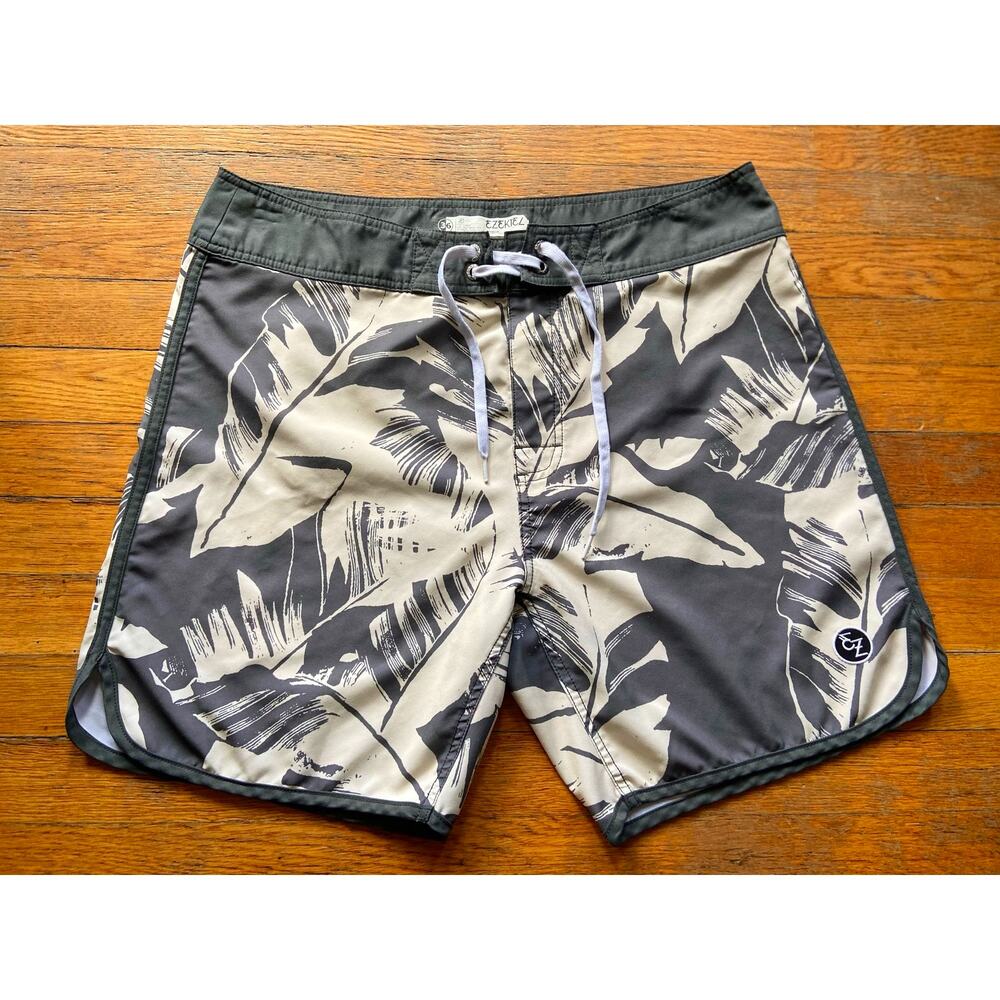 EZEKIEL Gray/Cream Island Style 18" Boardshorts sz 36